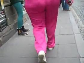 Spying Mature Big Bubble Butt - Ass Voyeur - Candid Booty