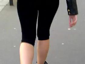 Teen ass thru leggin