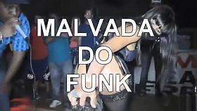 Hottest Brazil stripper gives the pleasure to the crowd