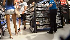 Ordinary street look but very sexy