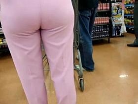 ASS WIFE IN THE MARKET 1