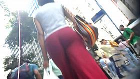 COROA DA BUNDINHA DELICIOSA DENTRO DO MOLETOM