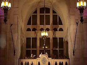 Skinny opera singer takes off her clothes and sings naked