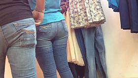 Mexicana-Culo gordo comprando ropa