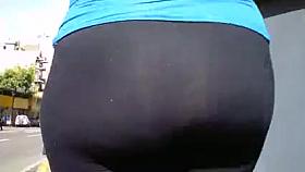 Delicious dark haired girl shaking her delicious ass