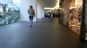 WERITA NALGONA CHAPARRITA EN CENTRO COMERCIAL