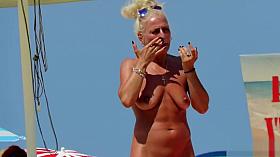 Amateur Nude Beach Voyeur - Close Up Pussy MILFs
