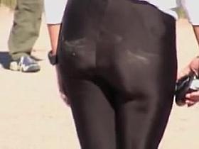 Girl bends over exposing the beauty of candid butt 05zm