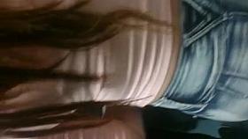 RICO CULO EN EL METRO JEANS