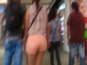 BUEN CULO DE TEEN CON NOVIO