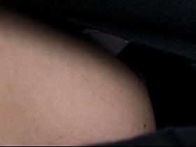 Downblouse video of gorgeous girls walking in public