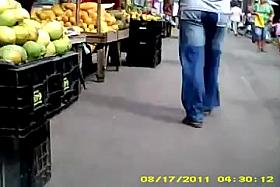 Novinha gostosa na feira