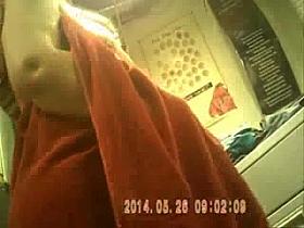 Mature Mom in the shower and in room! Amateur!