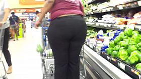 Juicy Wide Nut Drainin AZZZZ....