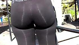 BLACK LEGGINGS