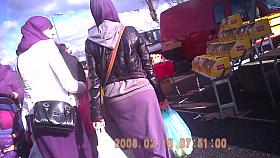 HIJAB ASS AU MARCHE 2