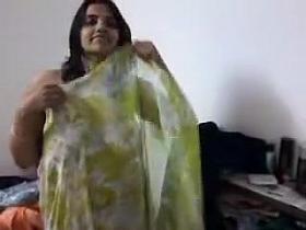 shyna bhabhi in saree