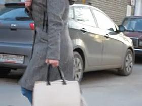 Flirt on the street.(BAP)