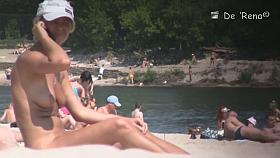 Amateur nudist blonde on hidden beach cam