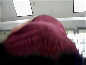 Blond Hottie Upskirt