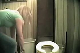 Voyeur watches his 21yo sister peeing