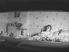 Mom masturbatinghard in bed - hidden cam