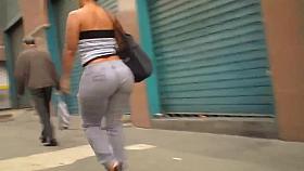 CHECKOUT HER AMAZING BOOTY ASS.