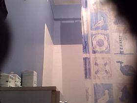 Son spied his mother in a shower