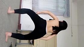 Asian teen practice her cheerleading naked2