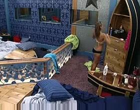 Big Brother's friend 9 usa Jen Drops Towel Flashes Cam