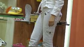 Sweet candid street booty in a shoe store