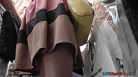 Awesome upskirt pussy of a blonde dame looks nice