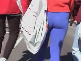 Tight blue pants wrapping the candid amateur ass around 05zq