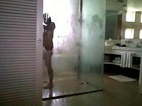 con la esposa en el hotel