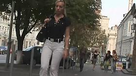 Jogging girl got a great bubbly ass