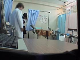 Japanese teen gets her tight slit drilled during pussy exam