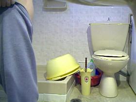 I set the home sex cam and caught my girlfriend pissing