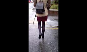 Candid Sexy legs hottie in Miniskirt