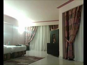 Hotel Spy: Naked football in the hotel room