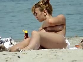 I Am A BeachVoyeur 80 BVR