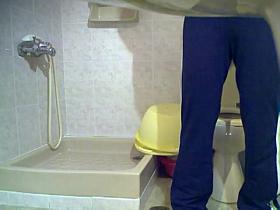 Girl got on toilet cam sitting on the bowl and flashing nub