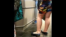 Voyeur im Supermarkt