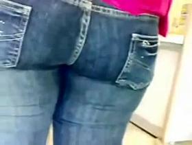 Encoxada 146: Cougar wid a lot of ass bein touched N Encoxar