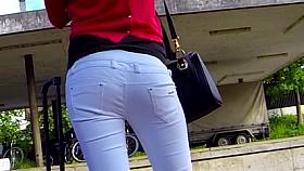 Candid - Nice Babe Ass WIth Pantie Lines Jeans