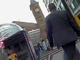 Big ass chick in tight pants