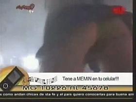 Jiggling beach party ass shake for the upskirt cameraman