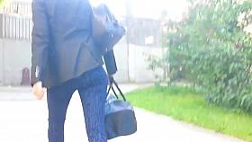 Jolies fesses en jeans d'une beurette