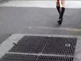 JAPANESE GIRLS LIKE TO TAKE AIR BATHS2