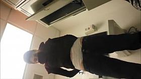 Cutest pizza place worker gets spied