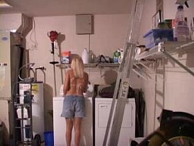 Cam masturbation vid with a blonde jilling off